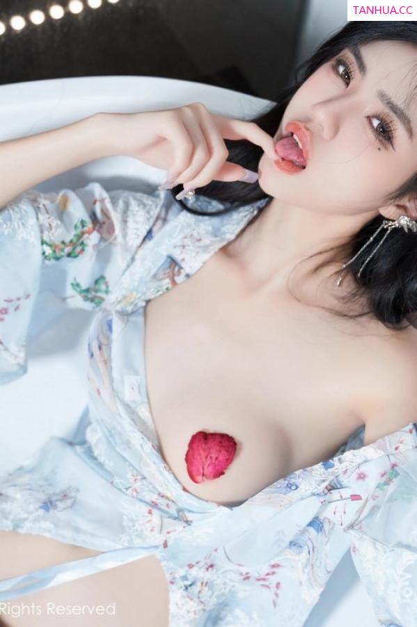 李浅浅  [XiuRen]高清写真图 2023.06.15 No.6924 浅浅Danny 丝袜美腿第4张图片